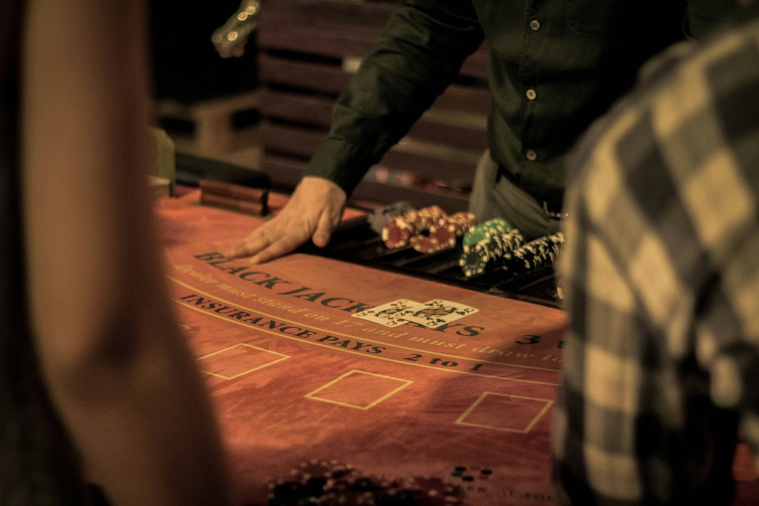 The Art of Casino Set Design: Creating Authentic Gambling Environments in Movies