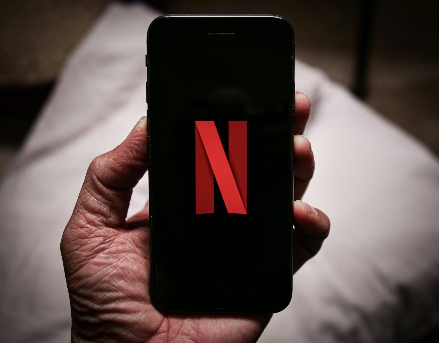 Netflix: Celebrity Magnet and Operator Opportunity