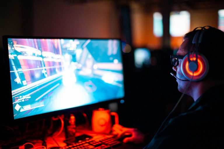 Why Online Gaming Is More Entertaining Than Movies