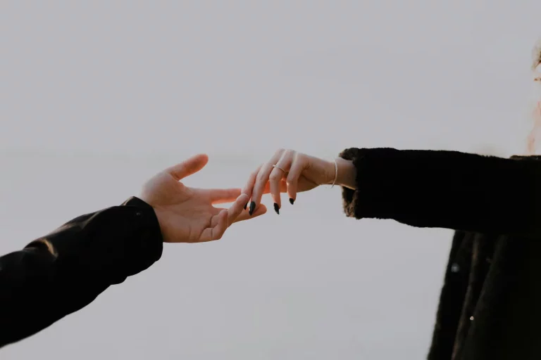 Learn About Client Etiquette: Best Practices When Booking a High-End Escort