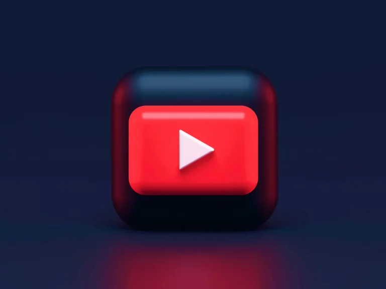 Make Stunning Thumbnails That Encourage Viewers to Press Play