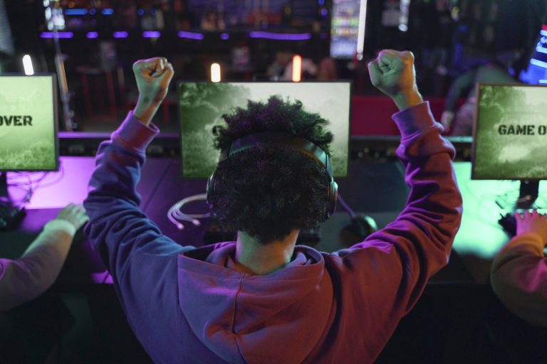 Cinematic iGaming: How a Good Service Provider Makes Games Feel Like Movies