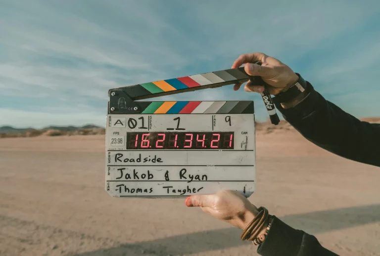 The Art of Cinematic Storytelling Through Setting