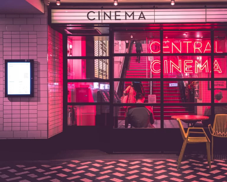 What Cinema Gets Wrong About Online Slots and Poker Risks