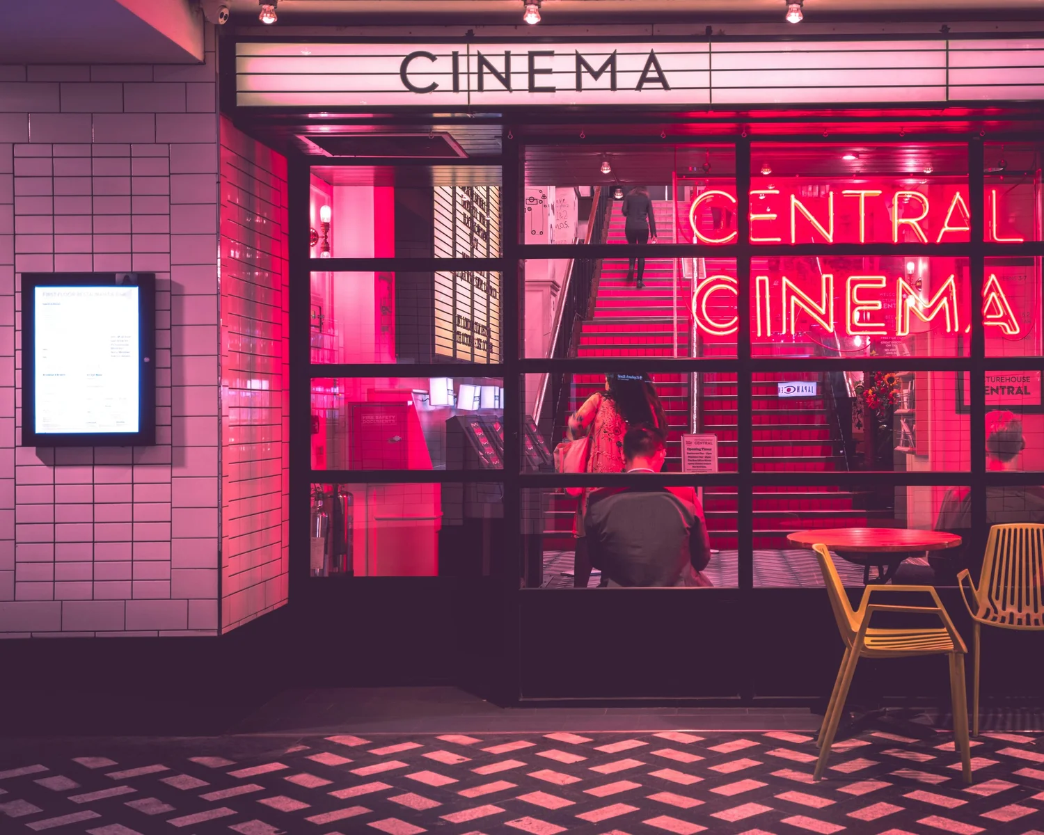 What Cinema Gets Wrong About Online Slots and Poker Risks